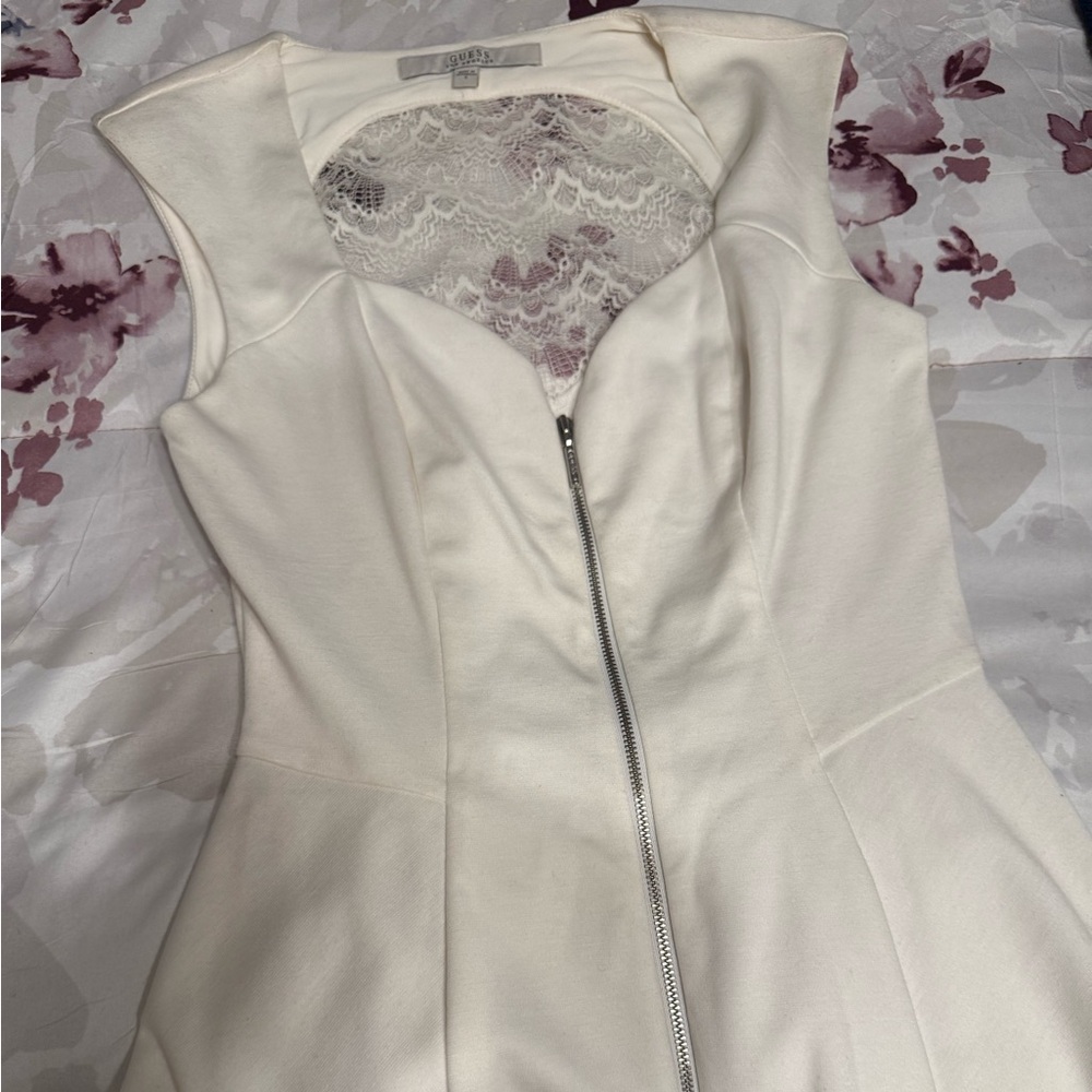 GUESS white top